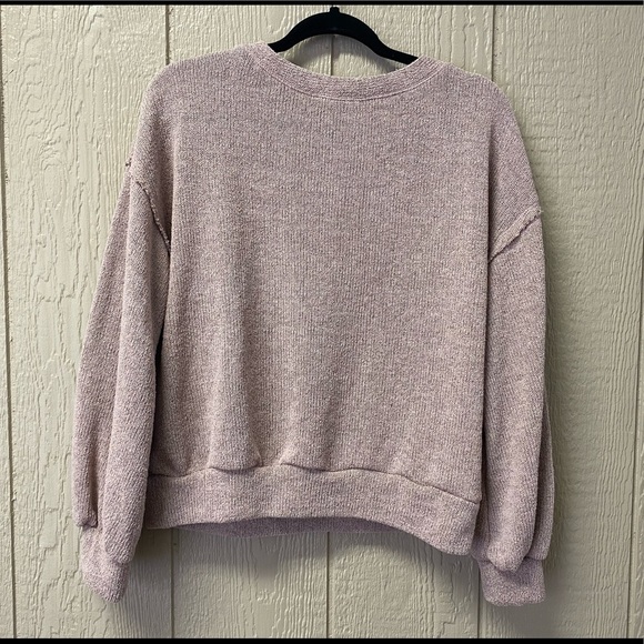 Boutique brand poly sweater | size Medium - Picture 4 of 5